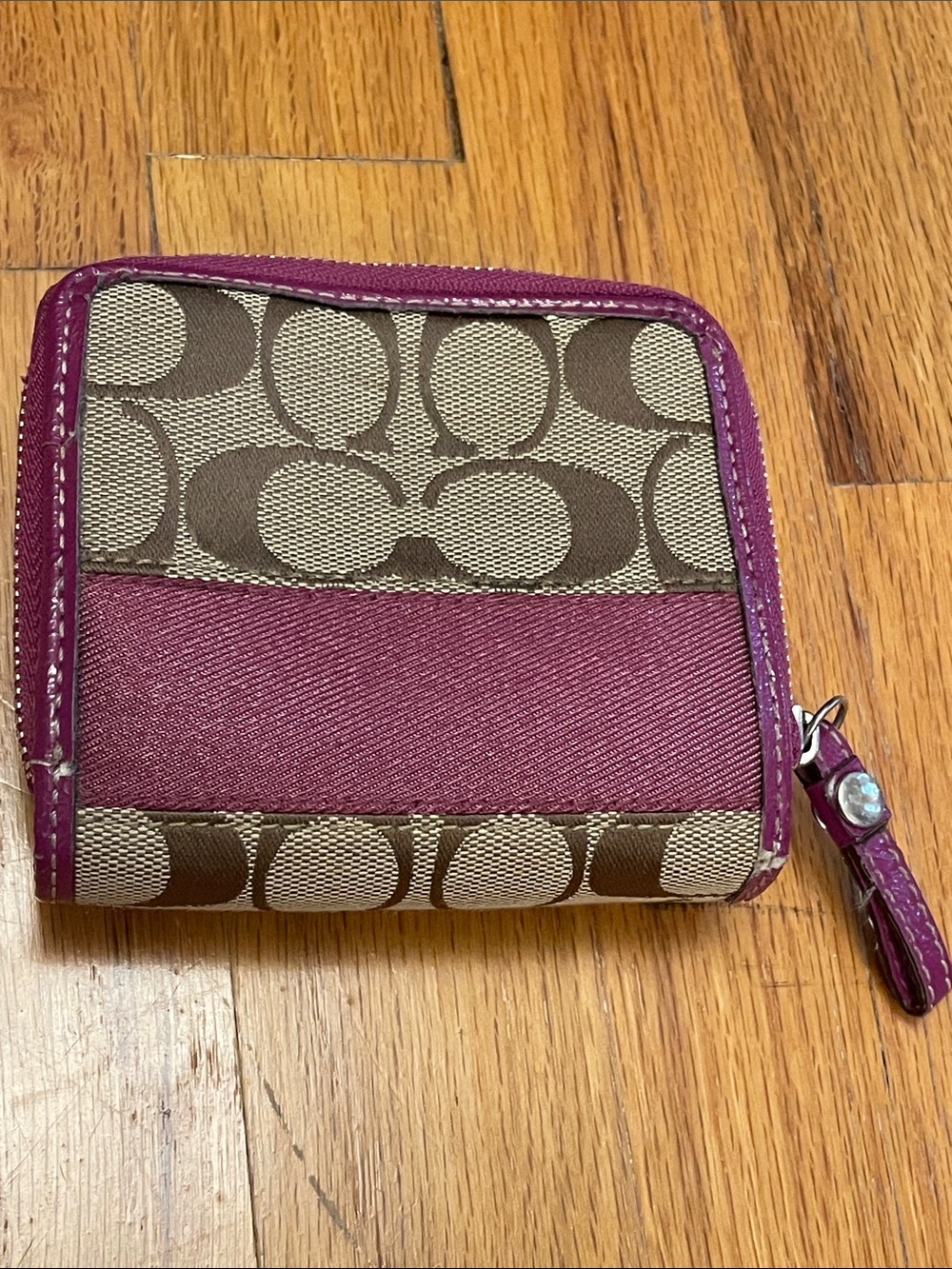 Vintage Coach Cardholder Zip Wallet. Magenta Pink/Tan. Monogram Signature C  GUC - Picture 2 of 12